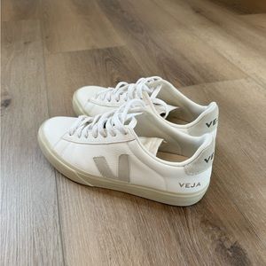 Classic Veja Campo low-top sneakers in Beige. Women’s Size US 8, EUR 39.
